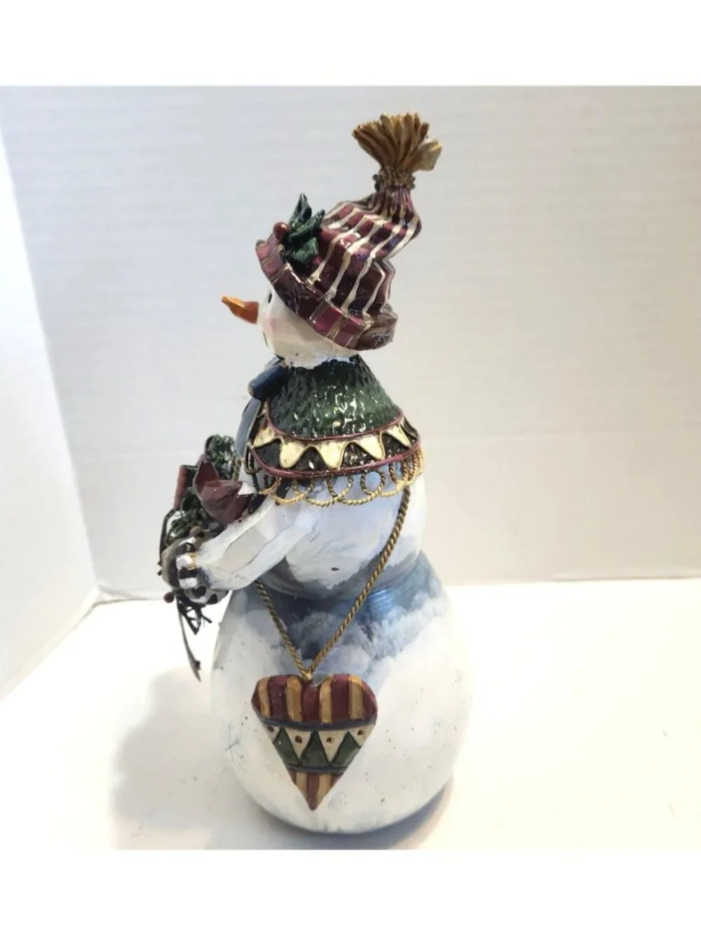 Decorative Snowman Figurine Festive Accents Wreath Heart Ornament Winter Decor